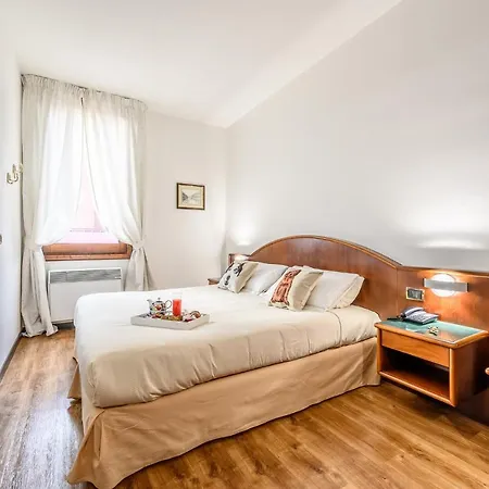 Hotel Daunia 3*