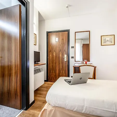 Hotel Daunia Modena
