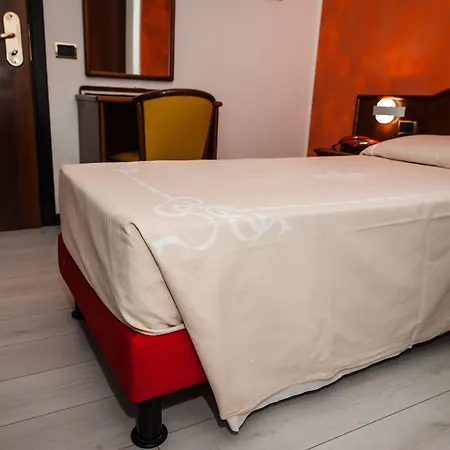 Hotel Daunia Módena