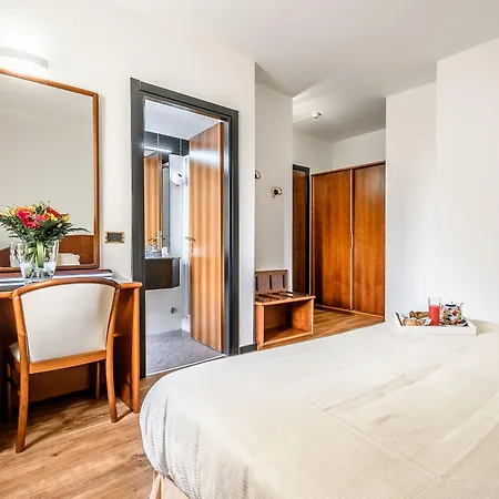 Daunia 3* Modena