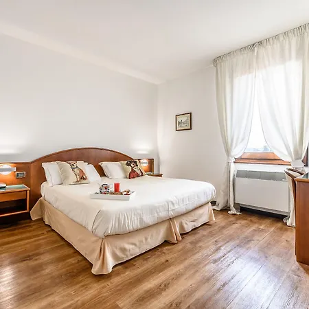 Hotel Daunia 3*