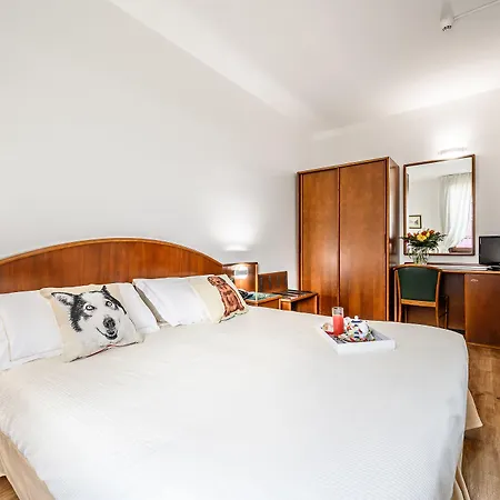 Daunia Hotel 3*